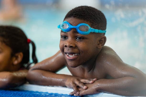 Natation correctrice — Noir
